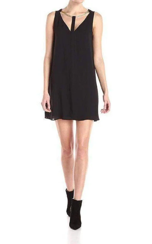 Viviene V-Neck with Rope Trim Dress